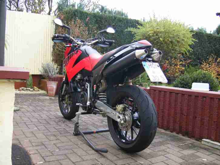 KTM 640 Duke II Supermoto Edition Red Chili