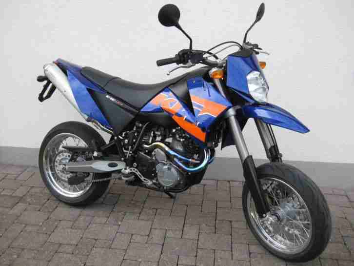 640 LC4 Supermoto blau 2 Sitzer E Starter