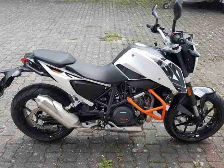 KTM 690 Duke (Bj 2016), 384 km, umsturzfrei, perfekt für kleinere Racer