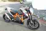 690 Duke R ABS , Werksmaschine, 2112 KM,