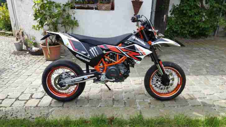 690 SMC R ABS 2015 (Unfallfahrzeug)