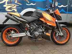 KTM 990 LC8