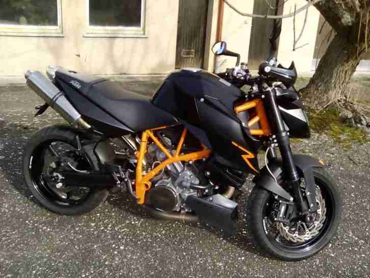 990 Super Duke R 8600km 143PS Akrapovice