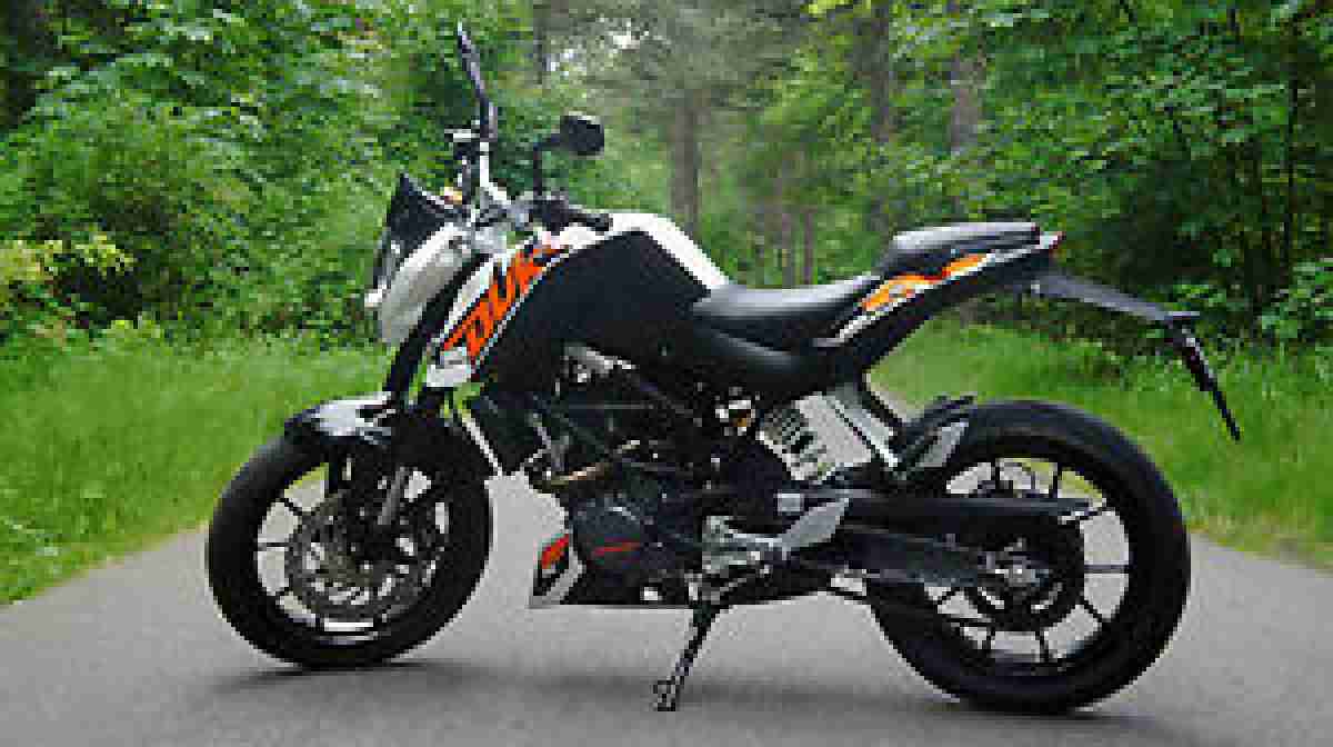KTM DUKE 125 Wit Schowroomstaat ,Zoals nieuw!!