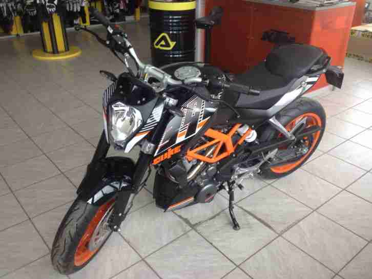 DUKE 390 ABS Model 2015 NEU