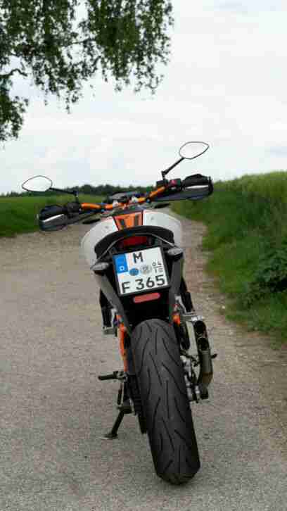 KTM DUKE 690 IV, viele Powerparts, sehr gepflegt