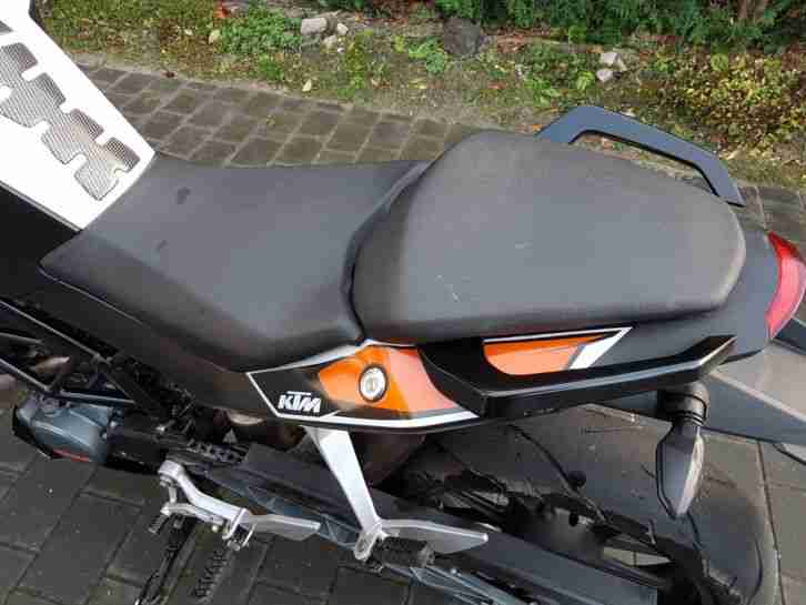 KTM Duke 125 ABS TÜV 09/2019 LEOVINCE GP STYLE EDELSTAHL