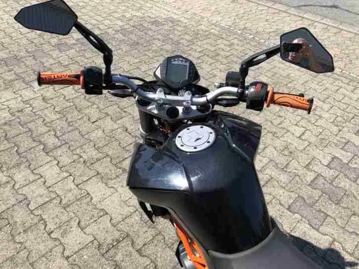 KTM Duke 125 ABS wie Neu nur 1.200 Km