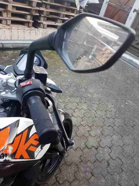 KTM Duke 125 mit ABS