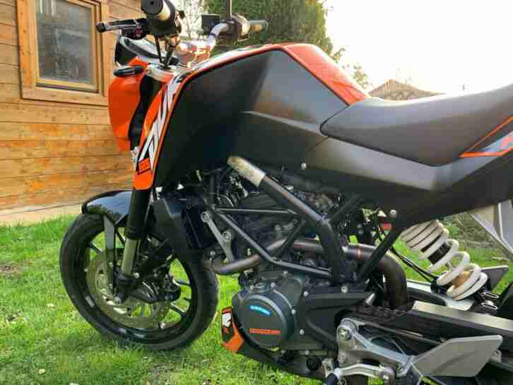 KTM Duke 125