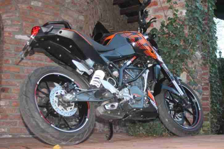 KTM Duke 200