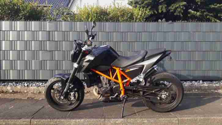 KTM Duke 690 BJ 2012 mit ABS sehr guter Zustand