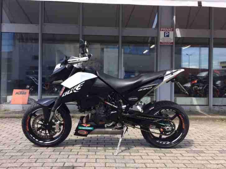 KTM Duke 690 III 2010 4888,00,- VB