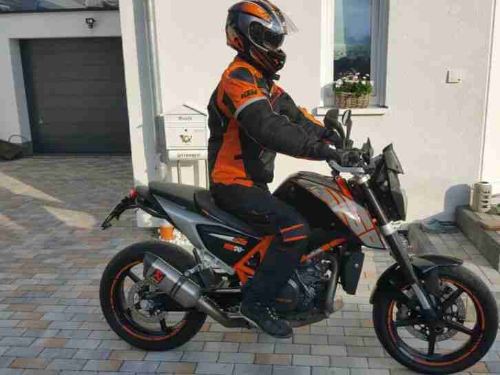 KTM Duke 690 R Akrapovic