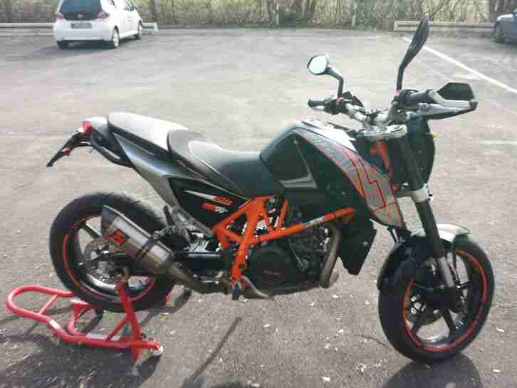 KTM Duke 690