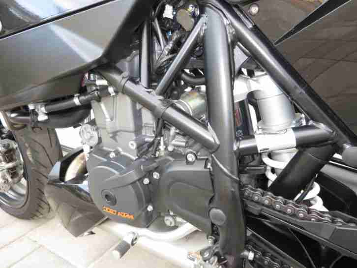 KTM Duke 690