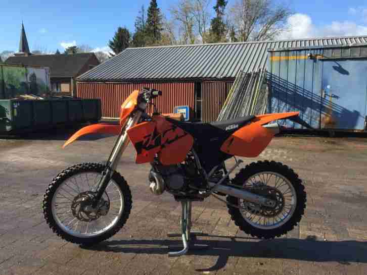 KTM EXC 200 mit Straßenzualssung