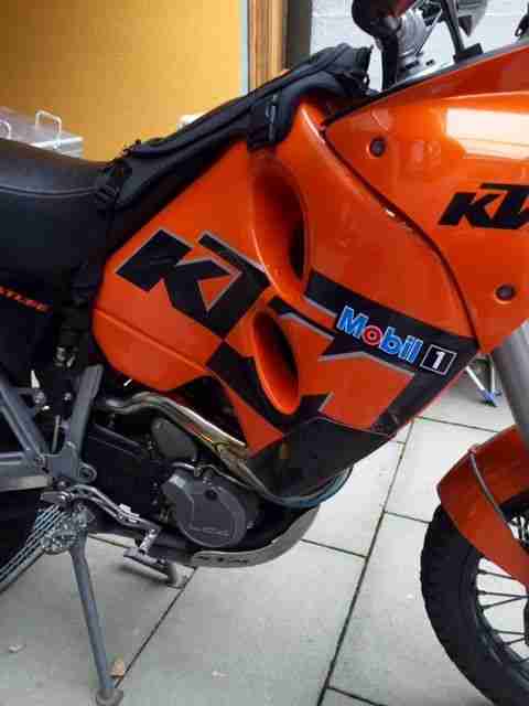 KTM LC4 640 Adventure R ACRAPOVIC