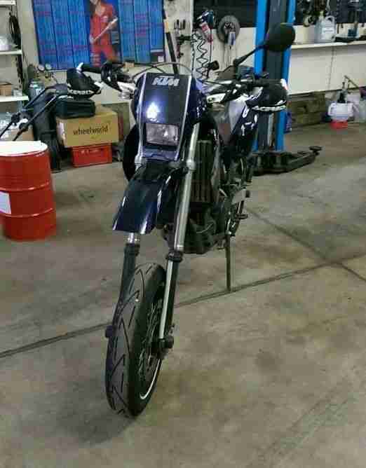 KTM LC4 Supermoto