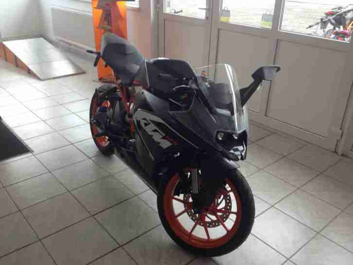 KTM RC 125 ABS Model 2015 NEU