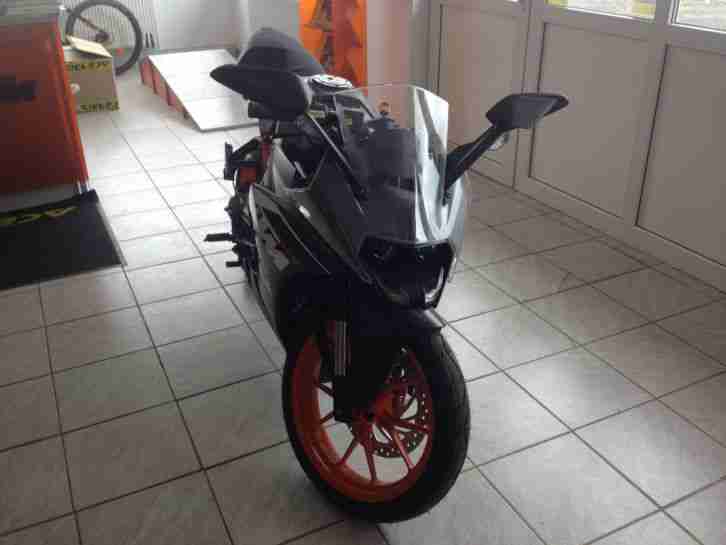 KTM RC 125 ABS Model 2015 NEU