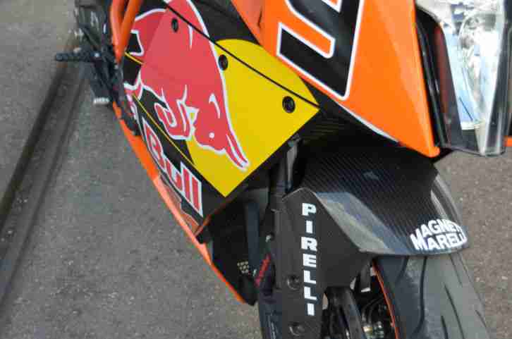 KTM RC 8 R Red Bull Limited Edition - ORIGINAL