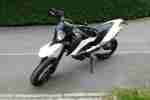 SMC 690 2011 Supermoto LC4