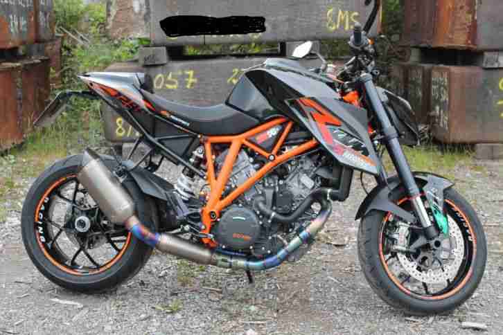 KTM SUPERDUKE 1290 SCHWARZ ACRAPOVIC-KOMPLETTANLAGE