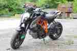 SUPERDUKE 1290 SCHWARZ ACRAPOVIC