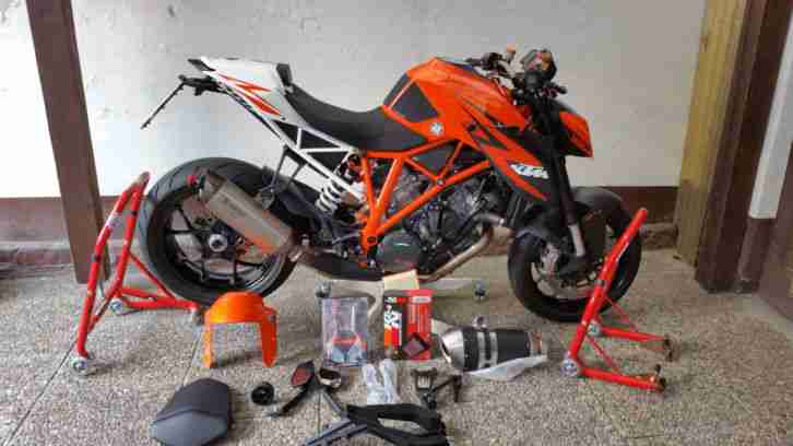 KTM Super Duke 1290 R 2014 Akra WP usw.