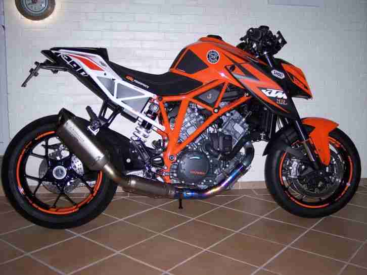 KTM Super Duke 1290 RR EDITION Harley Cafe Racer R Triumph 1.Hand Scheckheft