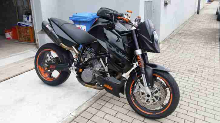 Super Duke 990