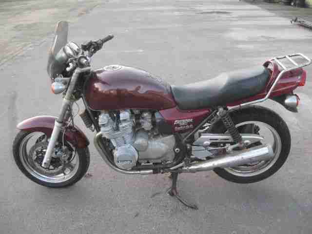 Kawasaki 750 ZEPHYR aus Baujahr 1996 mit Deutschen Papiere der MOTOR LÄUFT