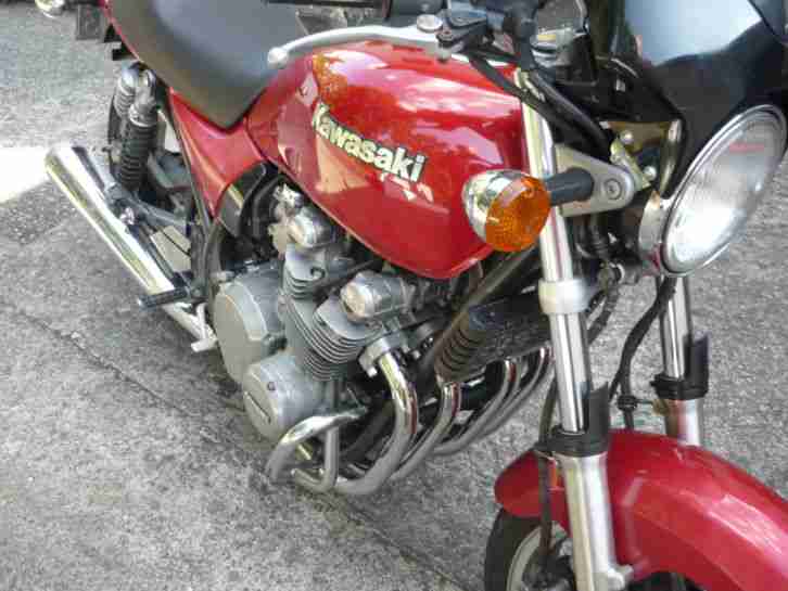 Kawasaki 750 ZEPHYR + ein großes Teilepaket...