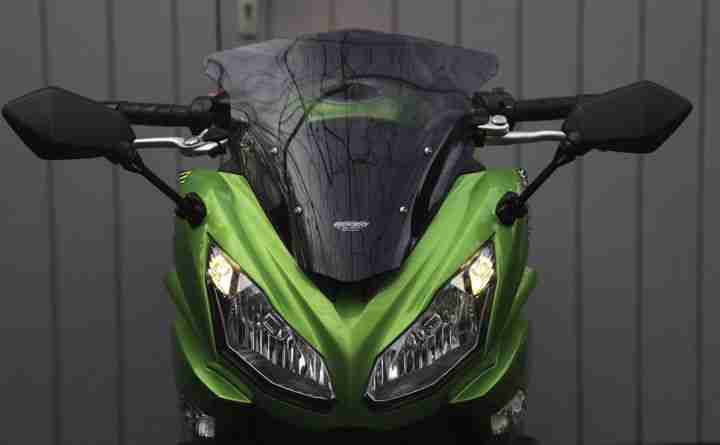 Kawasaki ER 6 f 2012, mit viel Zubehör