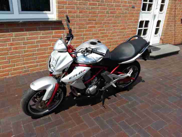 Kawasaki ER6N ABS Silber Unfall, defekt, An Bastler, Tüv 05.2016