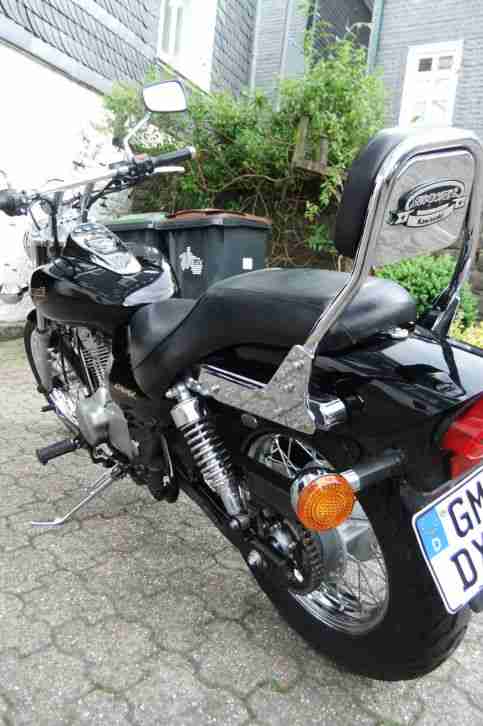 Kawasaki Eliminator 125 schwarz