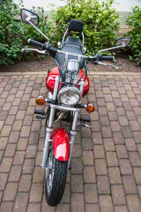 Kawasaki, Eliminator, BN 125 A, rot-metallic, 2.200 km, 1.Hand, Top-Zustand