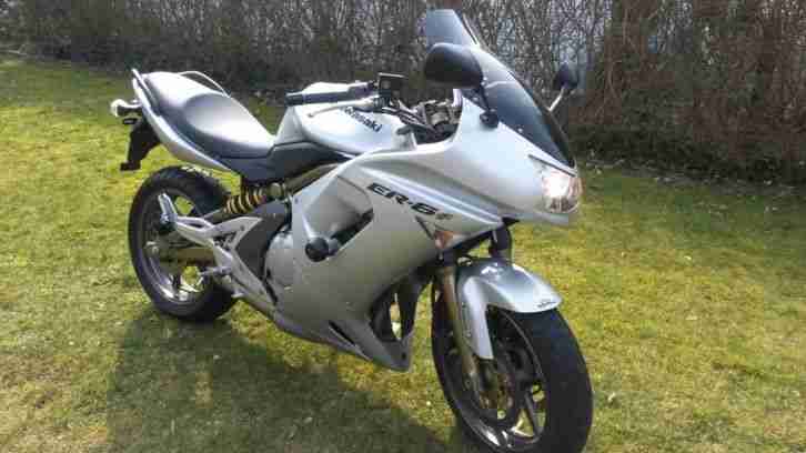 Kawasaki Er 6 f mit ABS-TÜV 05/18 - Reifensatz +Inspektion vor 1800 km ern.