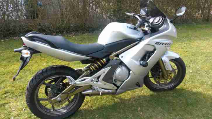 Kawasaki Er6f ABS-Reifen + Inspektion vor ca. 1500 km germacht