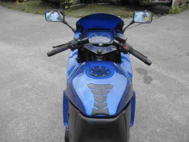 Kawasaki GPX 600 R Baujahr 04-1989 läuft und fährt ALLE PAPIERE + TÜV 08 - 2015
