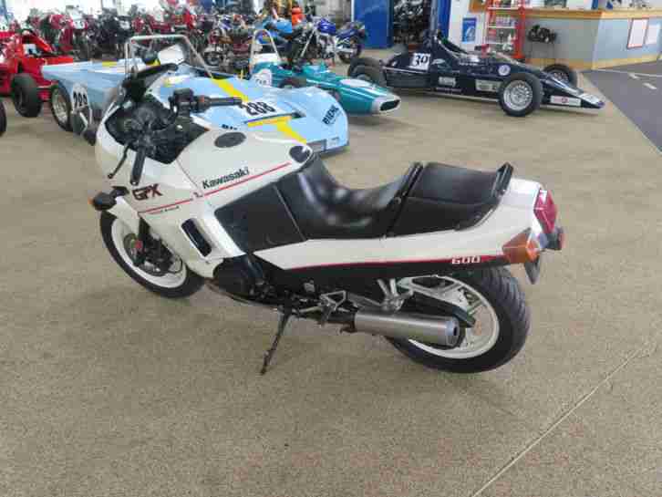 Kawasaki GPX 600 R Kawa GPZ
