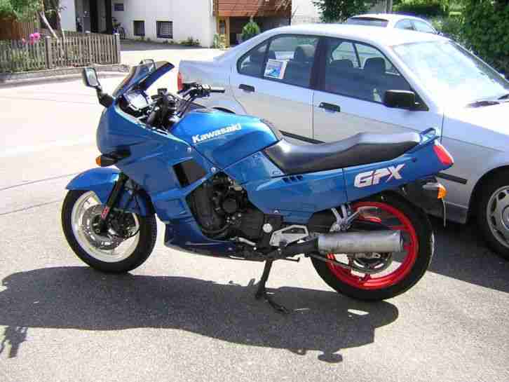 Kawasaki GPX 750 R