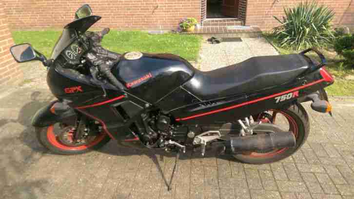 Kawasaki GPX 750 R ZX750F