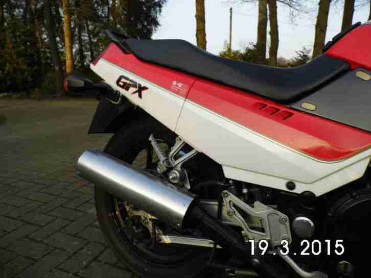 Kawasaki GPX 750 mit 39900KM Guter Pflegezustand !