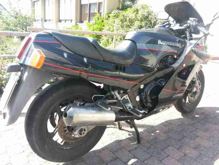 Kawasaki GPZ 1000 RX noch angemeldet