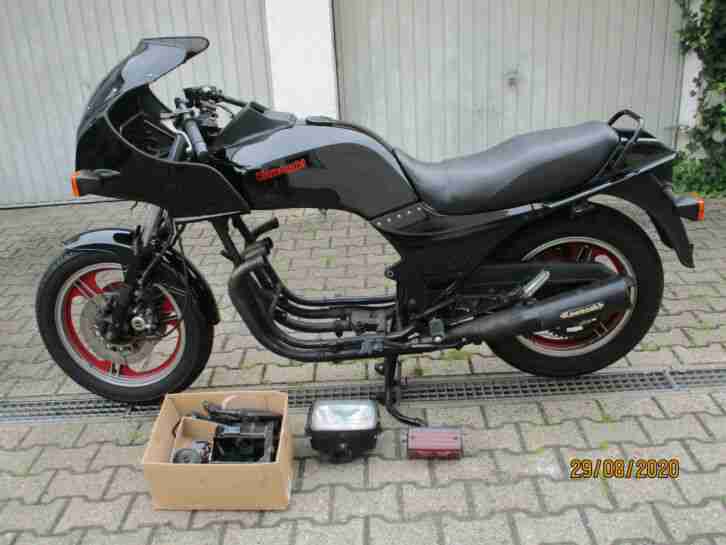 Kawasaki GPZ 1100 UT KZT 10 B zerlegt 15.000 km, für Bastler oder Teileträger
