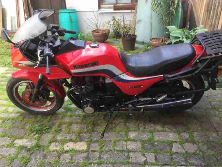 Kawasaki GPZ 1100 UT Schrottmaschine