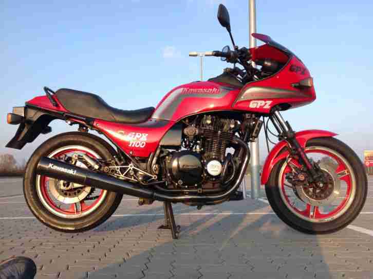 Kawasaki GPZ 1100 UT Superbike 80iger Jahre Klassiker