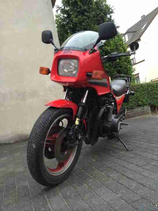 Kawasaki GPZ 1100 UT rot Motorrad Schwarz